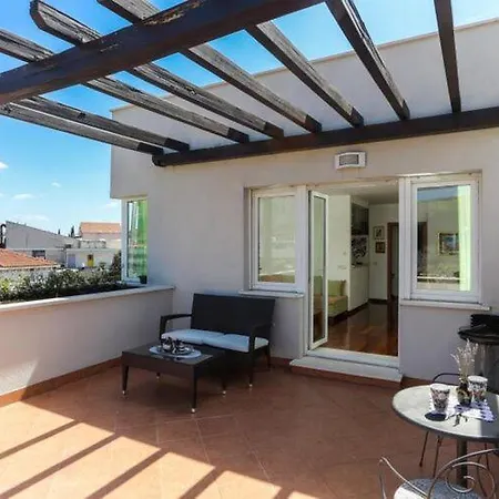 Alma - Two Bedroom With Terrace And Sea View *
