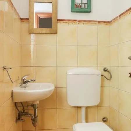 2 Bedroom Apartment With Terrace Lejlighed *